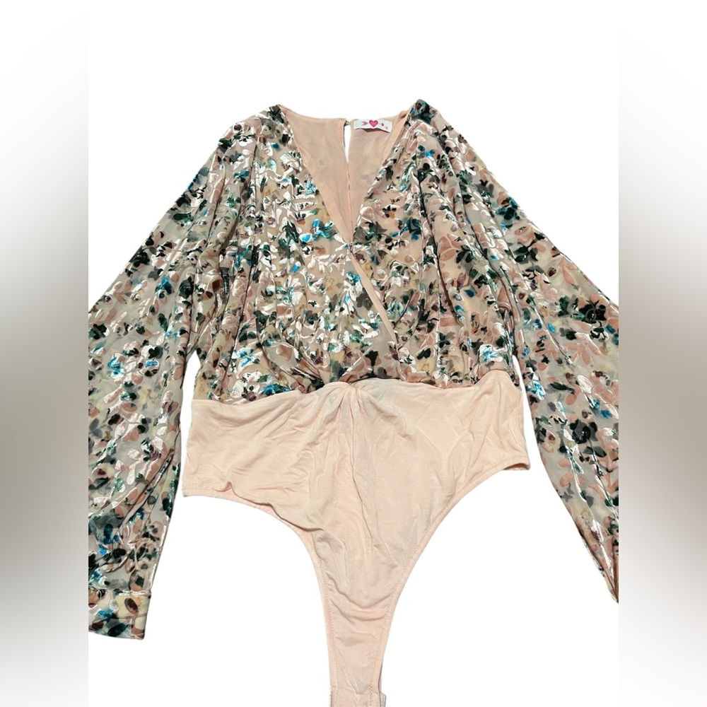 Buddy Love Women’s Multi Color Bell Sleeve Bodysuit